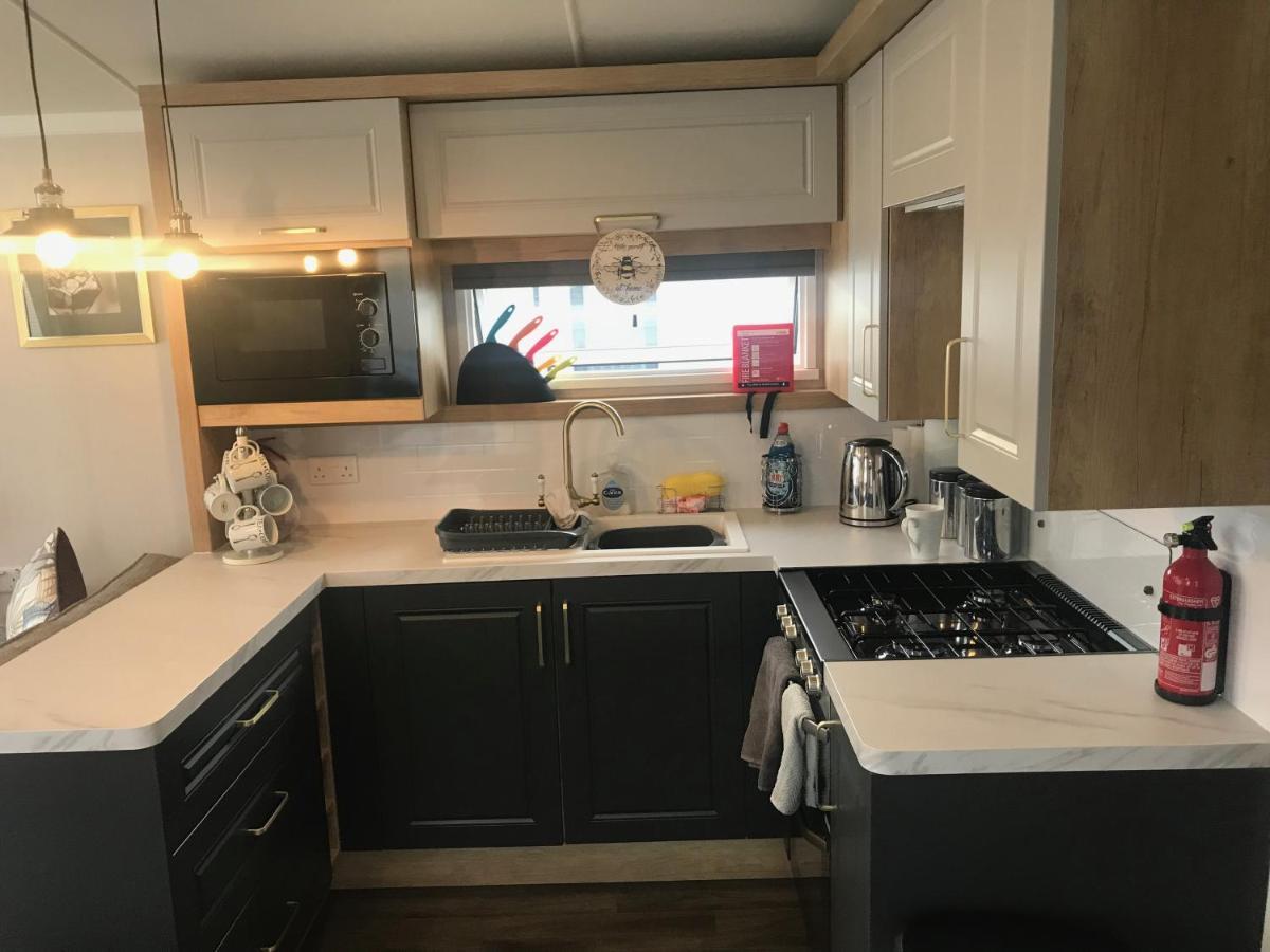 Hotel Flamingo Land Private Caravan - No 8 Cedarwood Kirby Misperton Exterior foto