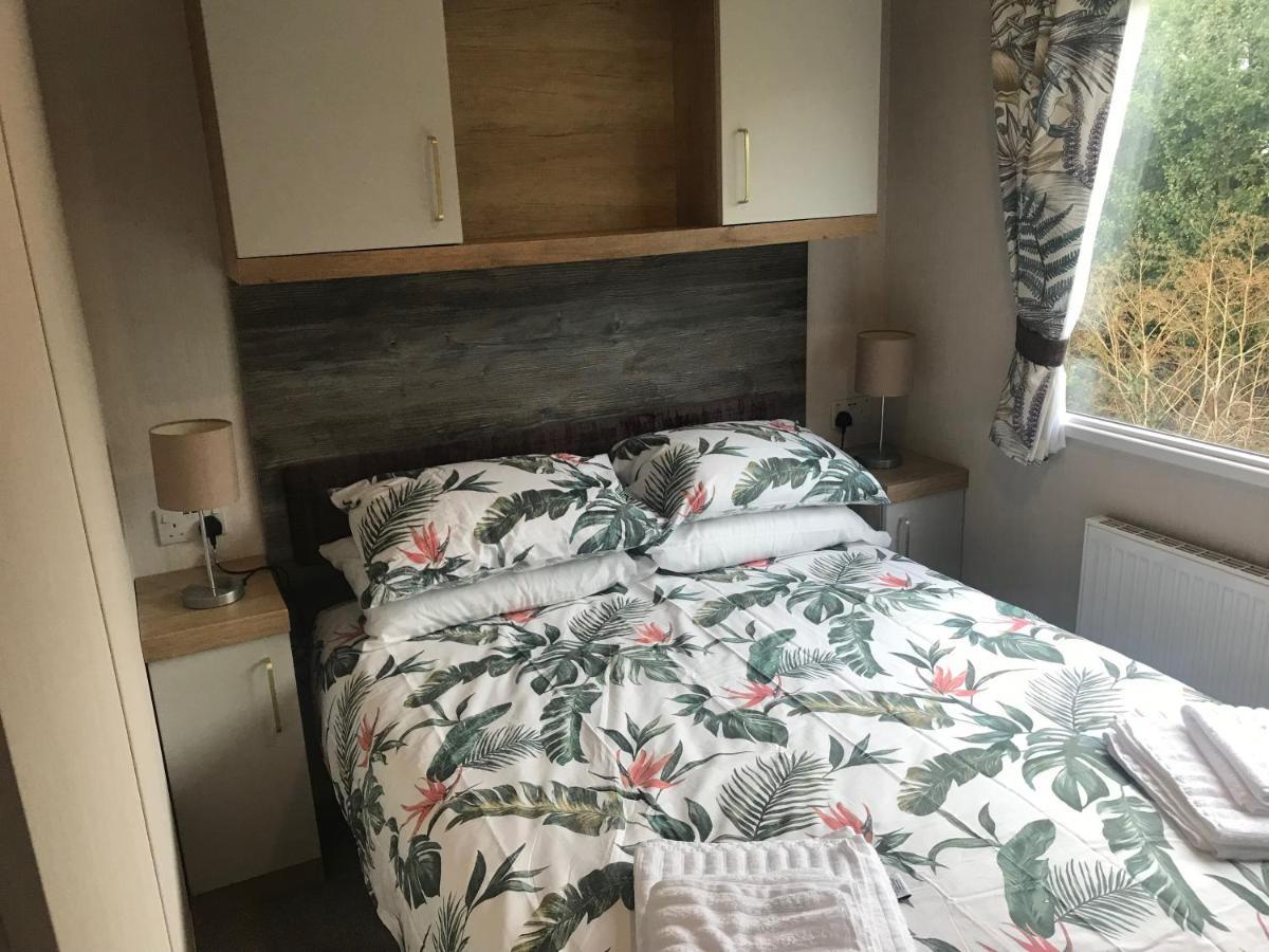 Hotel Flamingo Land Private Caravan - No 8 Cedarwood Kirby Misperton Exterior foto