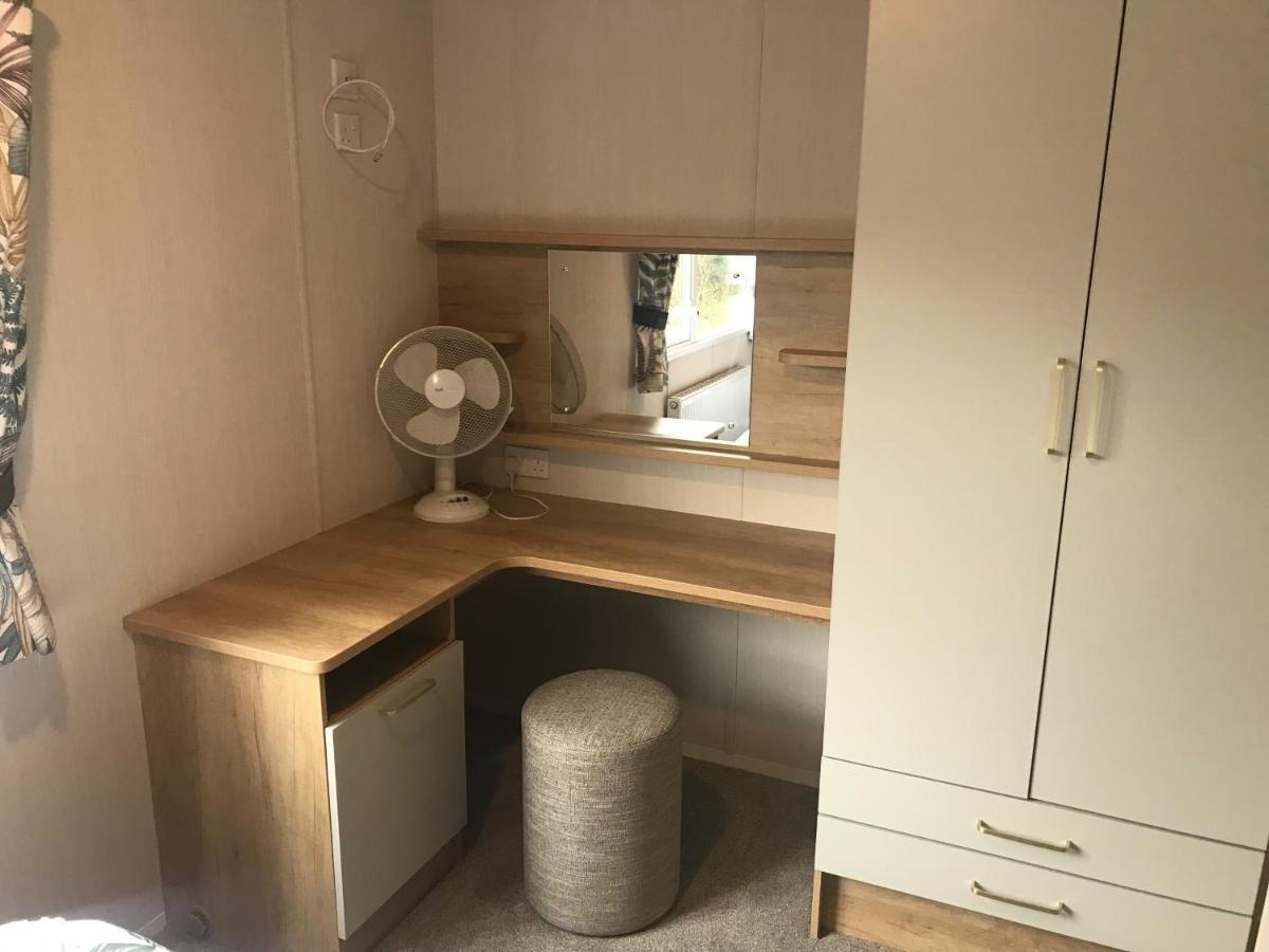 Hotel Flamingo Land Private Caravan - No 8 Cedarwood Kirby Misperton Exterior foto
